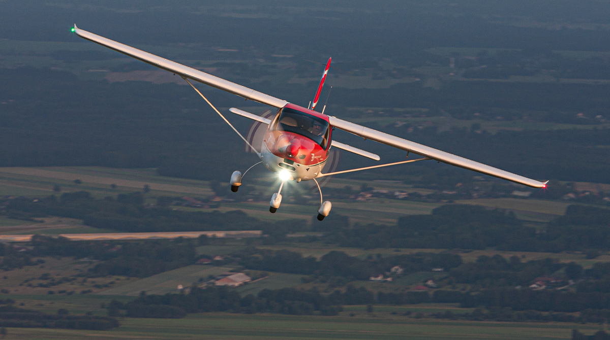 P2008 JC flying from the front with LED lights