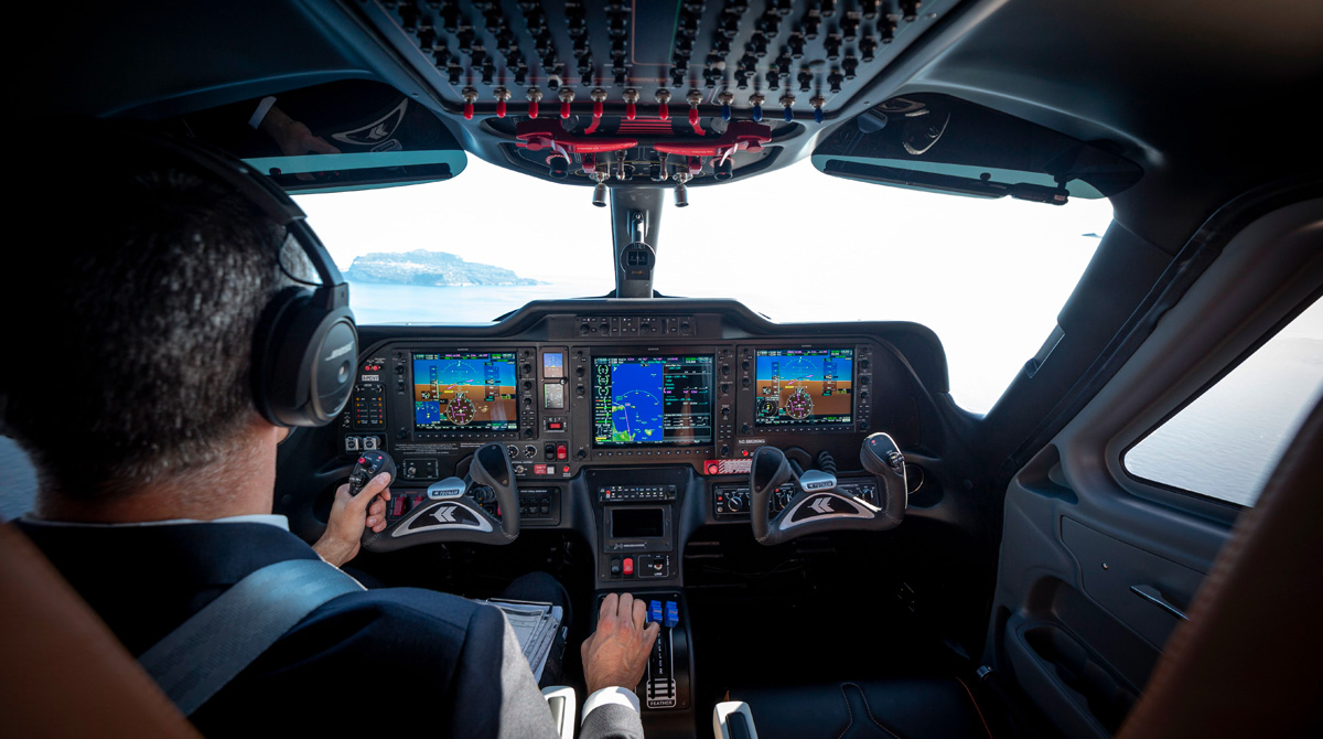 P2012  SPACE cockpit reduced pilot workload
