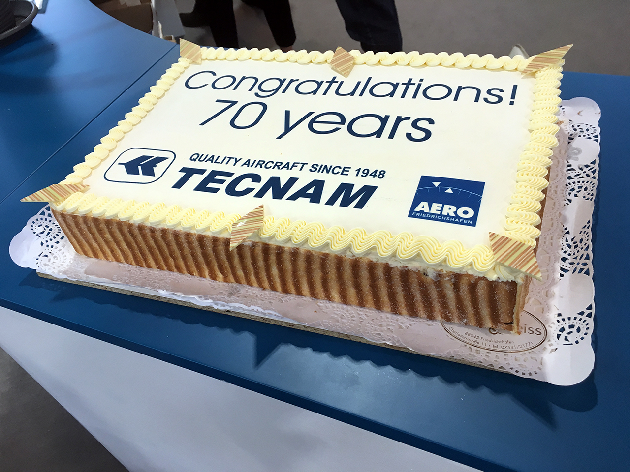 Tecnam 70 years cake