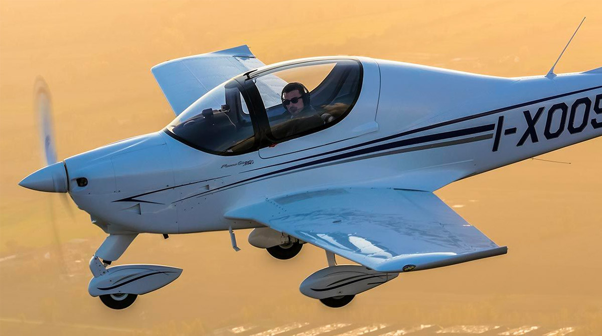 P2002 Sierra low wing sporty plane