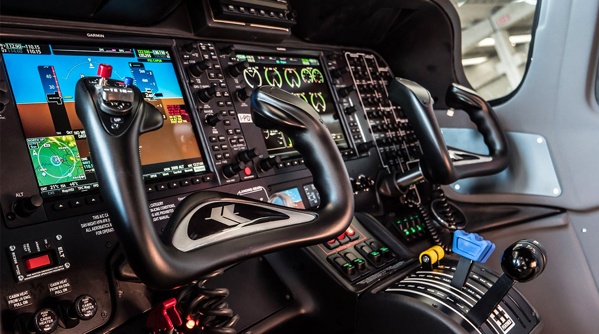 P2006T Avionics