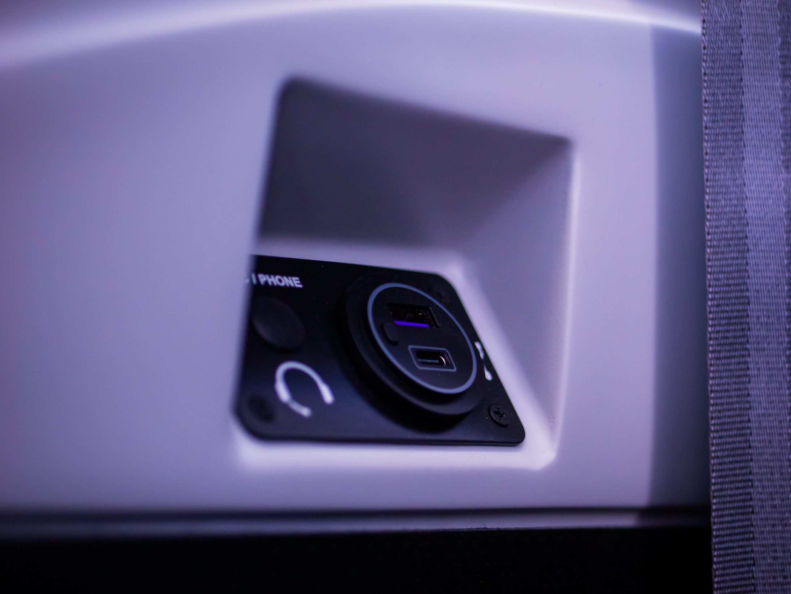 P2012STOL_Caribbeans_Interior-3-1-scaled